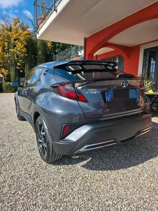 Toyota C-Hr 2022 photo 2