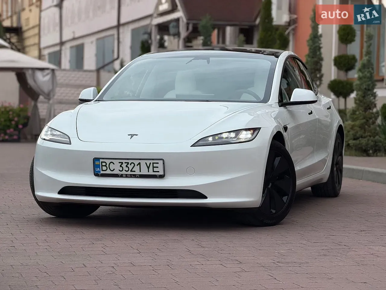 Tesla Model 3 2025 photo 2