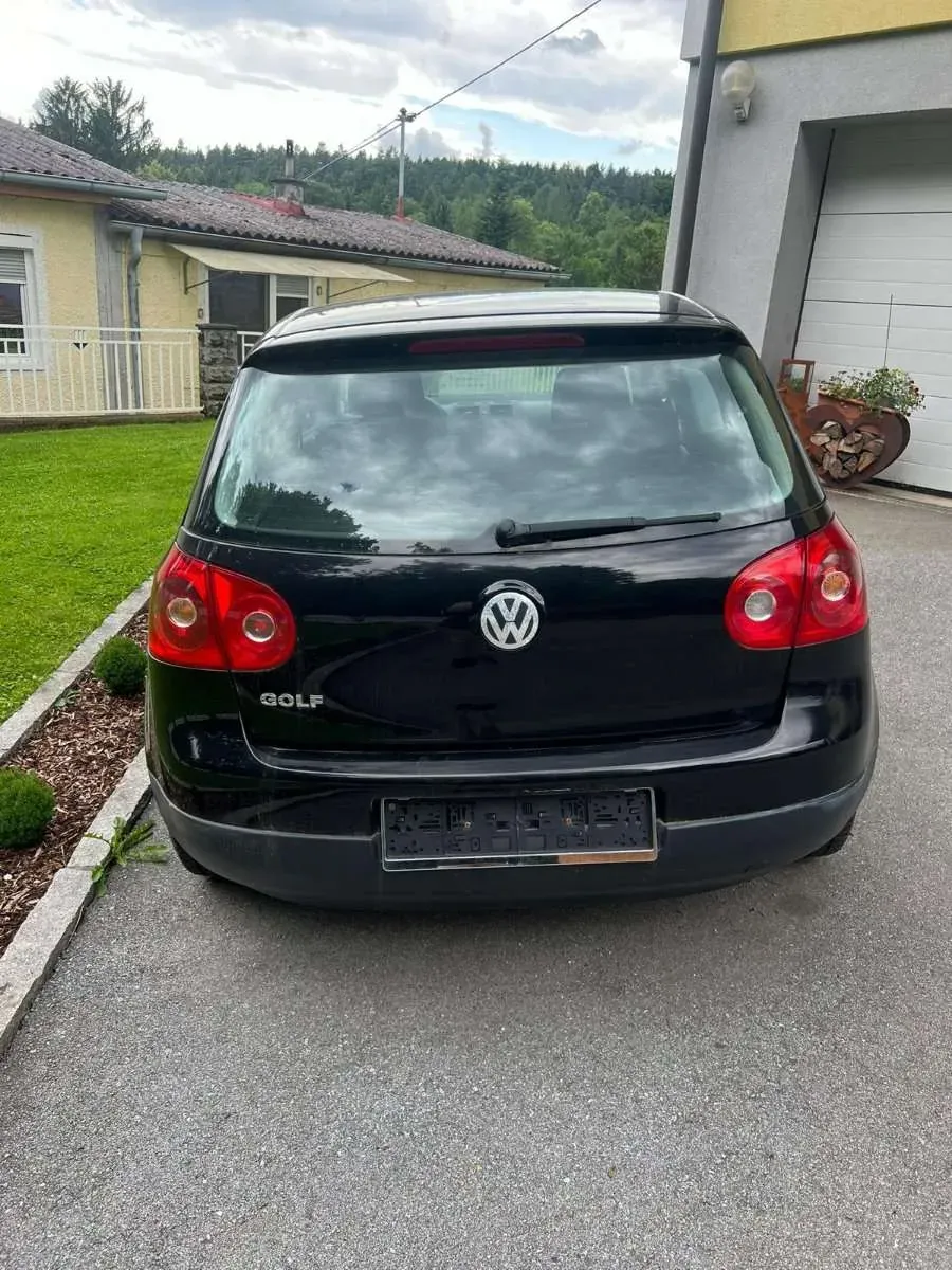 Volkswagen Golf 2004 photo 2