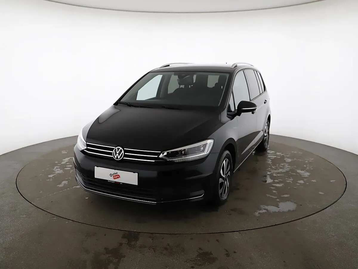 Volkswagen Touran 2021 photo 2