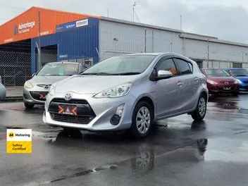 Toyota Aqua 2015 photo 4