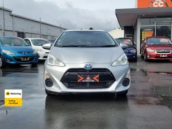 Toyota Aqua 2015 photo 3