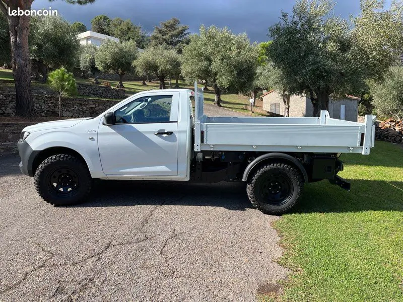 Isuzu D-Max 2026 photo 2