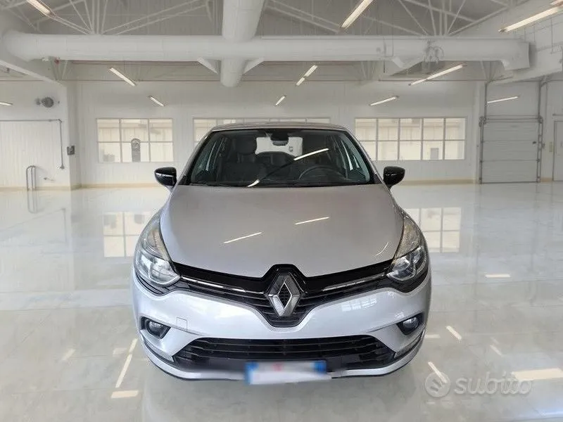 Renault Clio 2018 photo 2