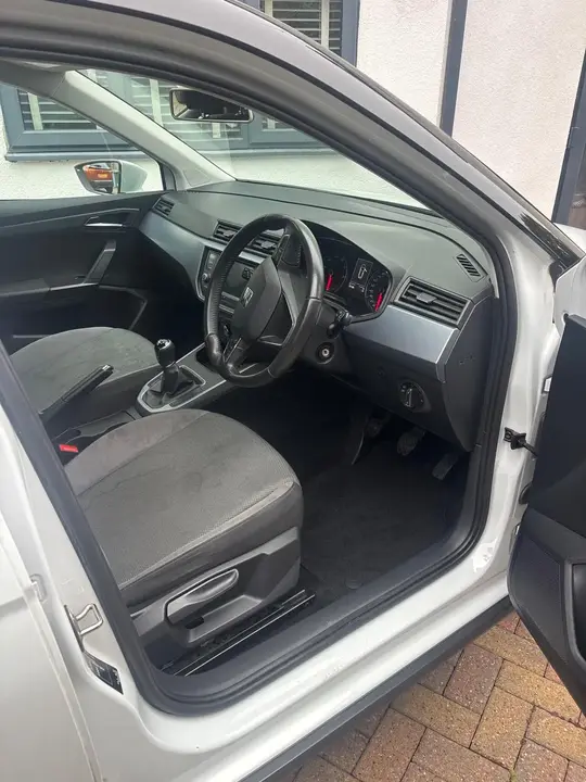 Seat Arona 2019 photo 5