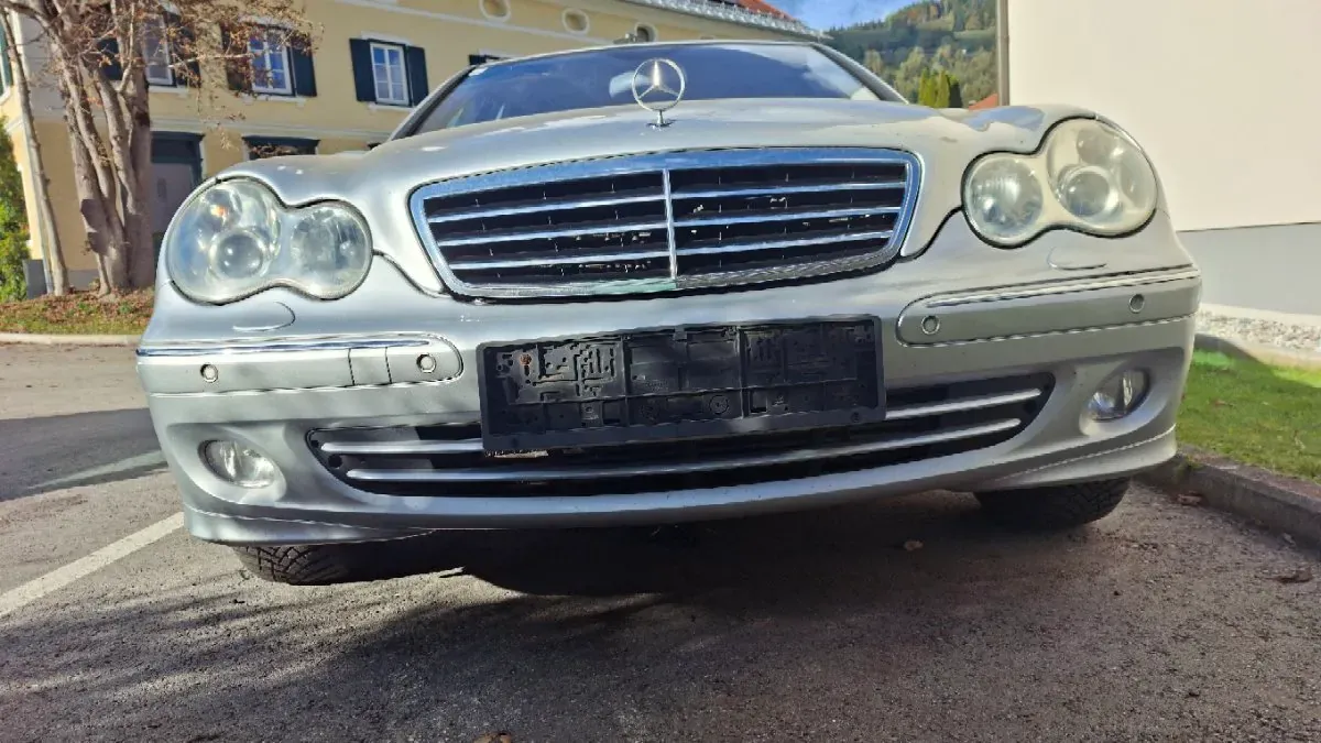 Mercedes-Benz C-Class 2006 photo 3