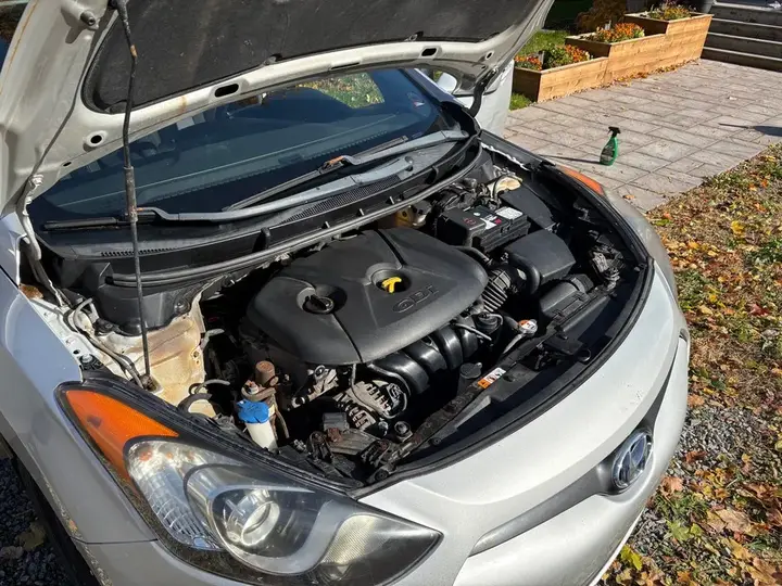 Hyundai Elantra 2014 photo 3