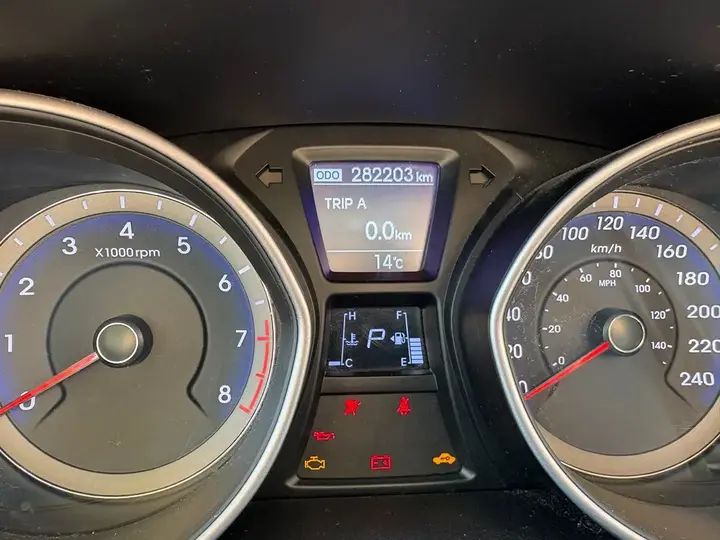 Hyundai Elantra 2014 photo 5