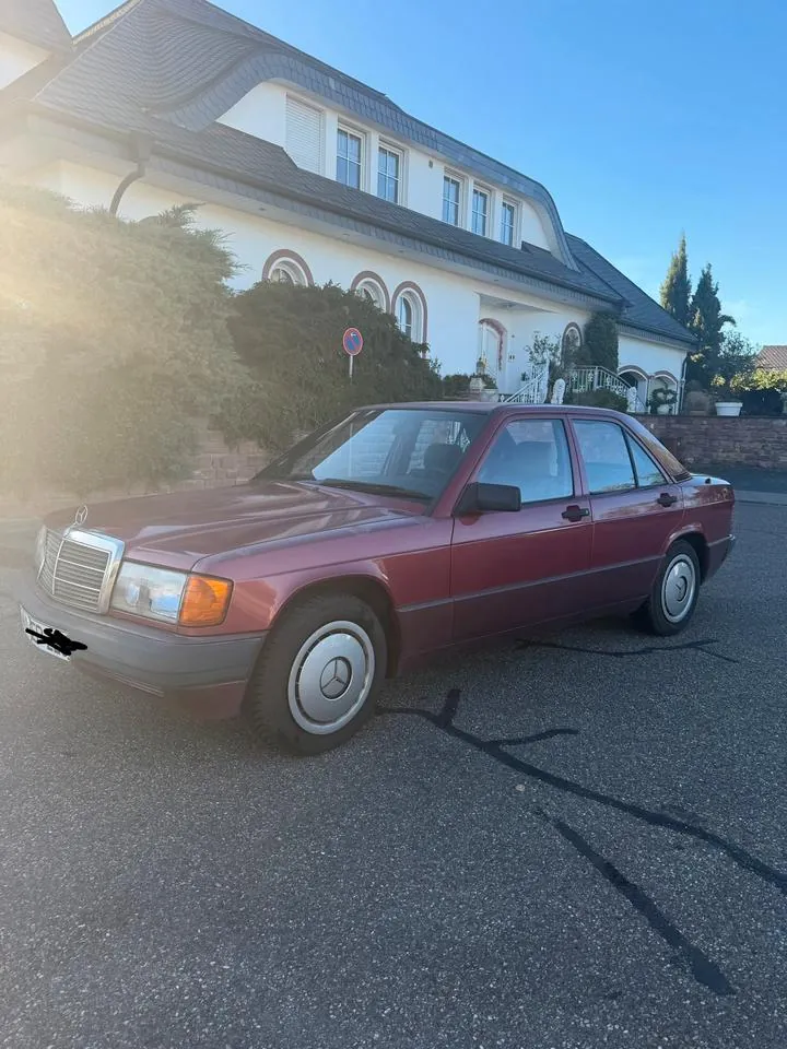 Mercedes-Benz 190