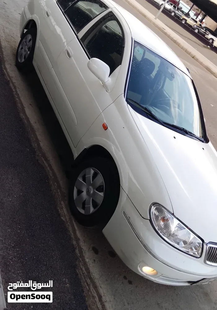 Nissan Sunny 2008 photo 2
