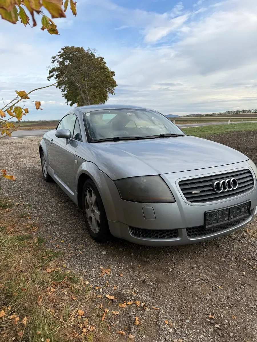 Audi Tt 2002 photo 2