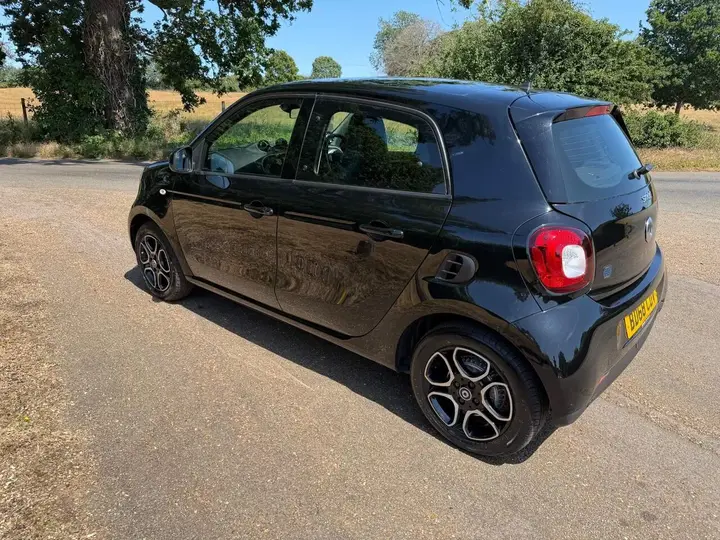Smart Forfour 2018 photo 3