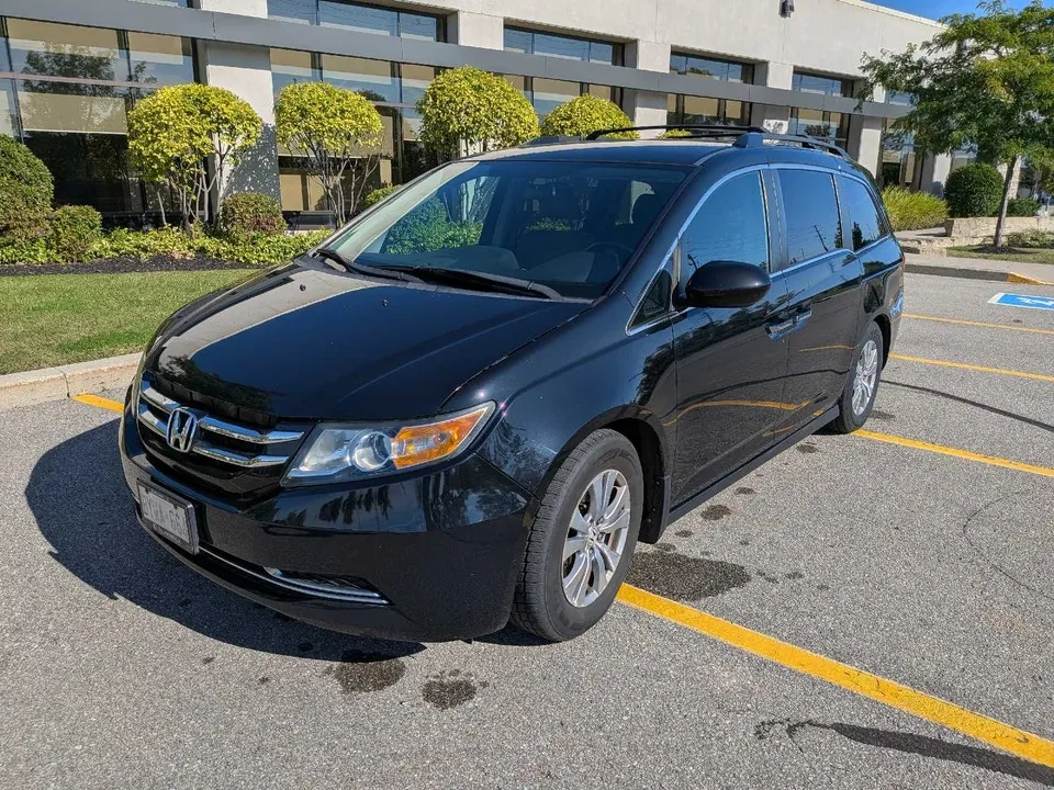 Honda Odyssey 2015 photo 2