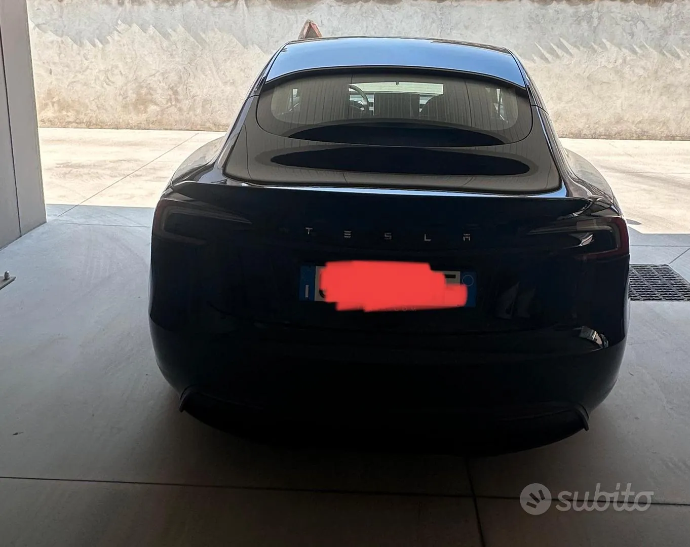 Tesla Model 3 2023 photo 2