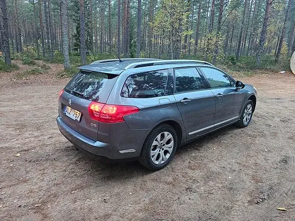 Citroen C5 2010 photo 5