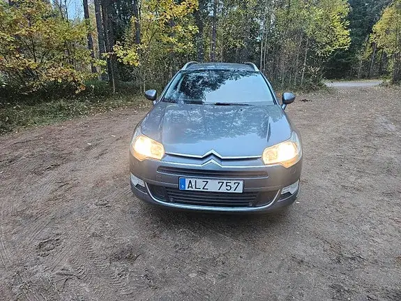 Citroen C5 2010 photo 2