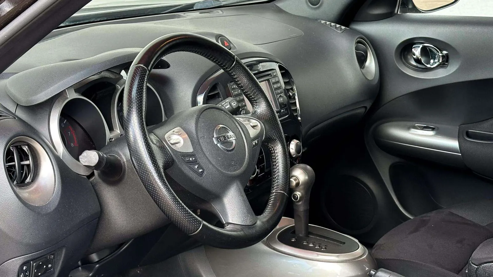 Nissan Juke 2011 photo 3