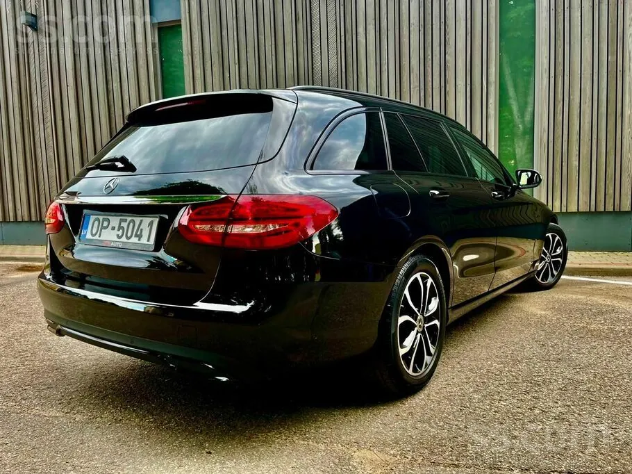 Mercedes-Benz C220 Avantgarde 2017 photo 5