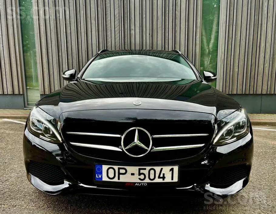 Mercedes-Benz C220 Avantgarde 2017 photo 2