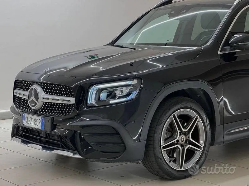 Mercedes-Benz Glb