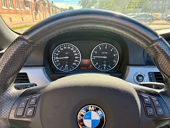 BMW 320I 2009 photo 5