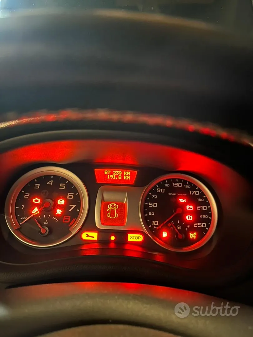 Renault Clio 2008 photo 2