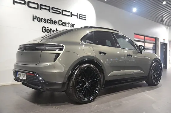 Porsche Macan Turbo 2024 photo 4