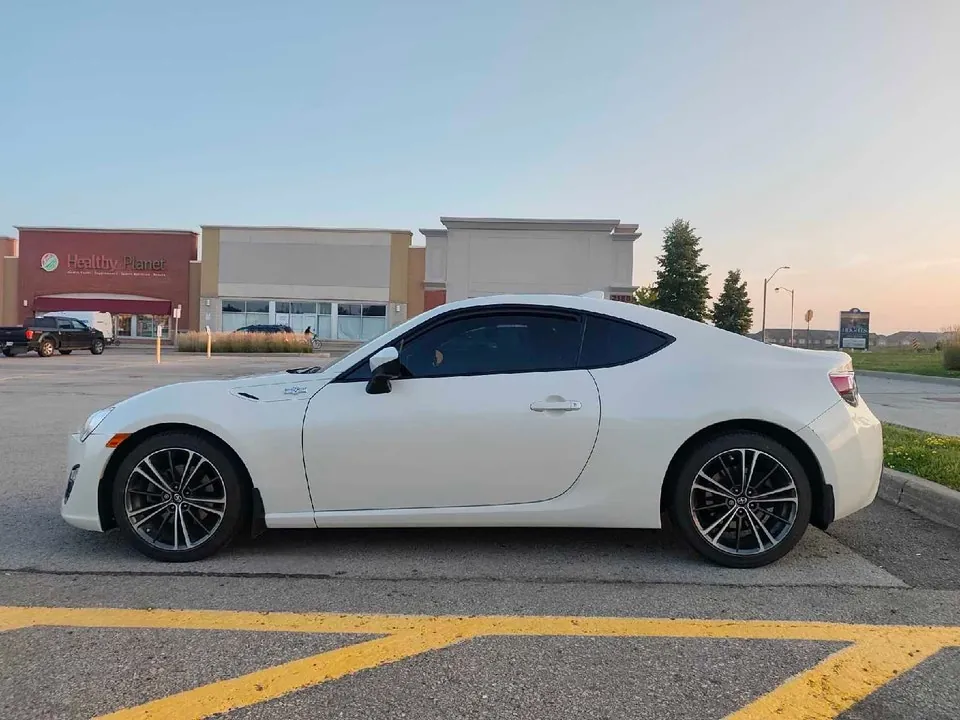 Scion Fr-S 2016 photo 3