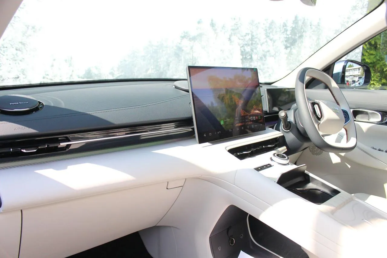 Geely Starray photo 2