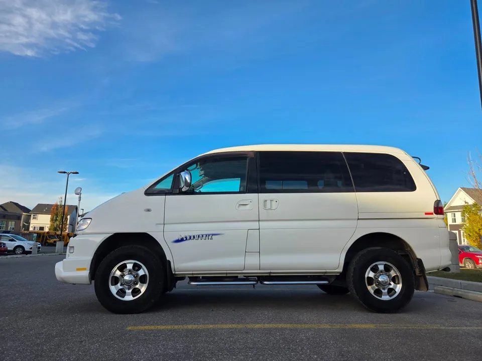 Mitsubishi Delica 2005 photo 4