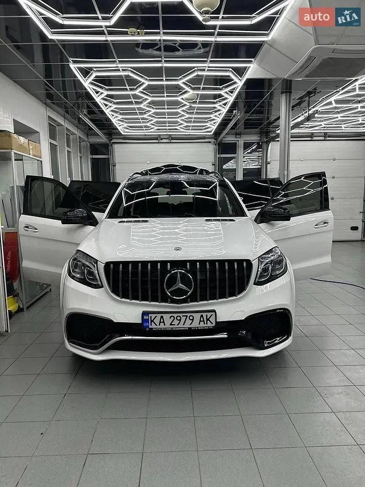 Mercedes-Benz Gls-Class