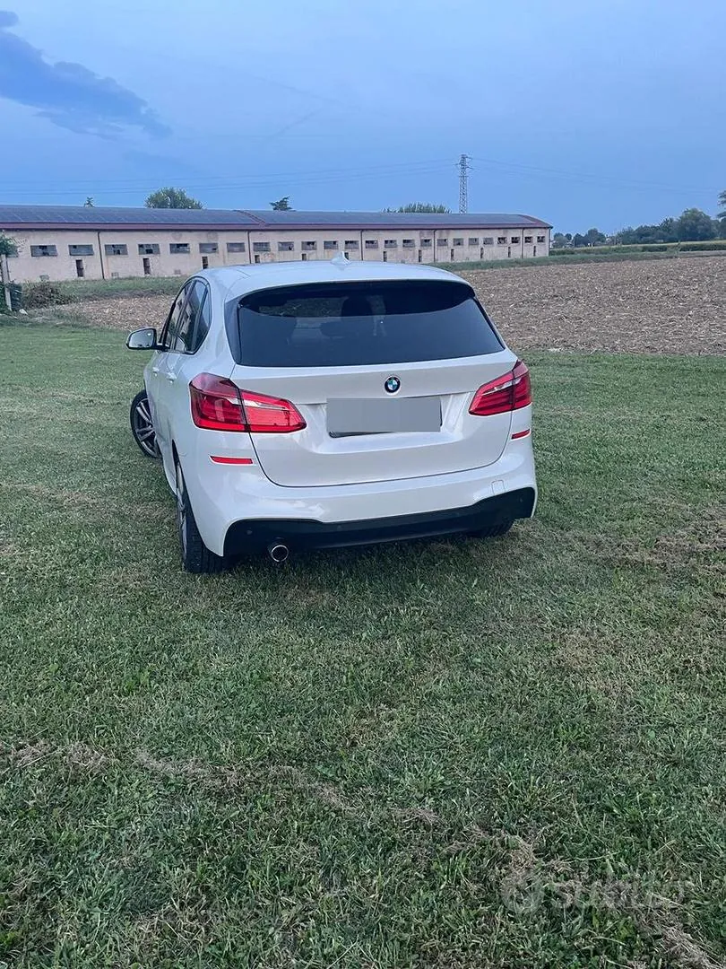 BMW 2 Series Active Tourer 2017 photo 2