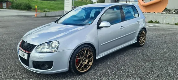 Volkswagen Golf V