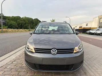 Volkswagen Touran 2014 photo 2