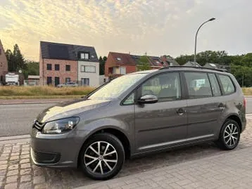 Volkswagen Touran 2014 photo 3