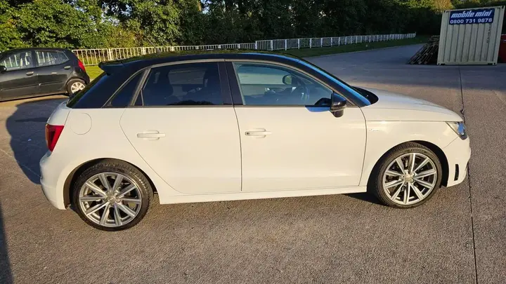 Audi A1 2014 photo 5
