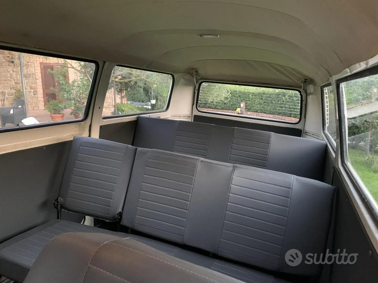 Volkswagen T2 1970 photo 3