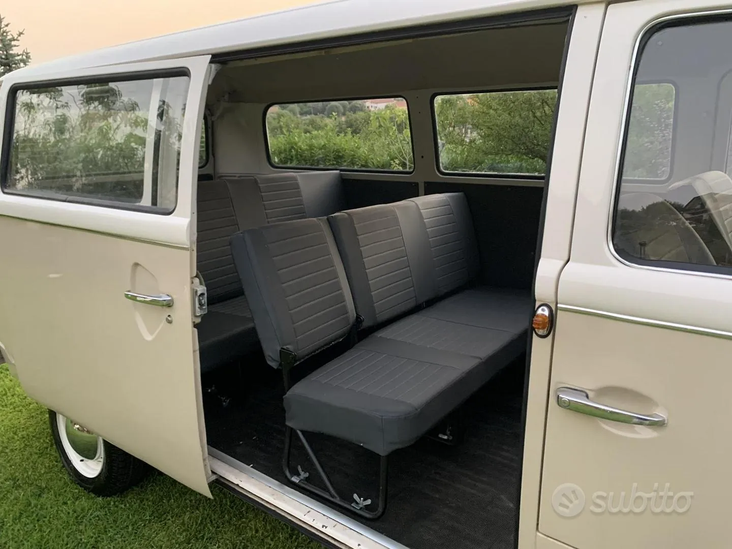 Volkswagen T2 1970 photo 4