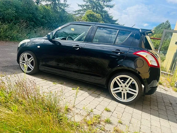 Suzuki Swift 2013 photo 3