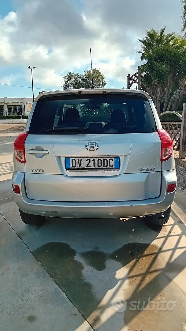 Toyota Rav4 2009 photo 2