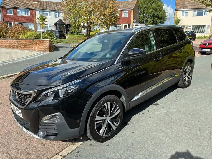 Peugeot 5008 2018 photo 3