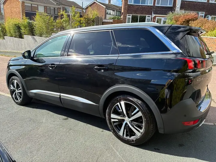 Peugeot 5008 2018 photo 4