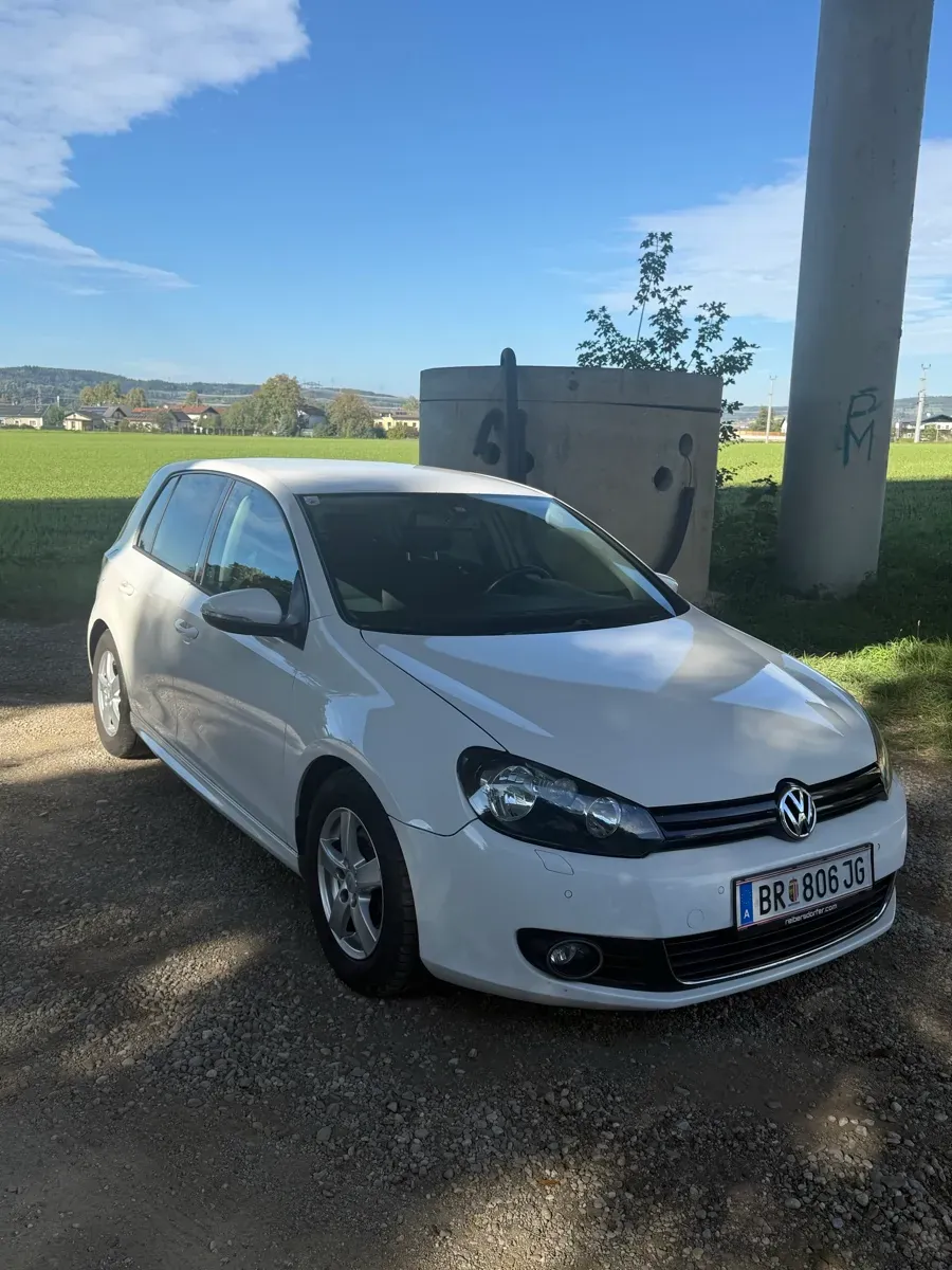 Volkswagen Golf 2011 photo 3