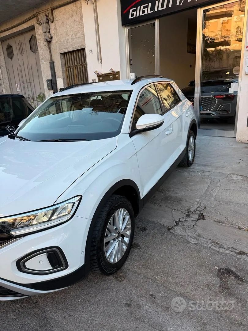 Volkswagen T-Roc 2022 photo 3