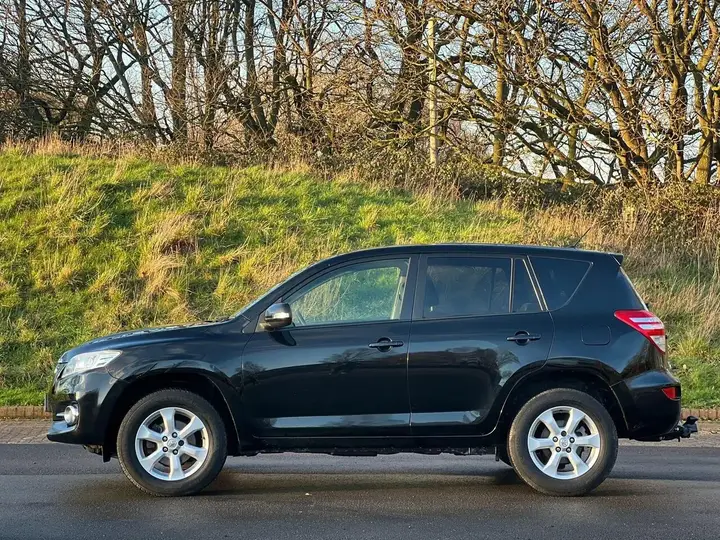 Toyota Rav4 2012 photo 4