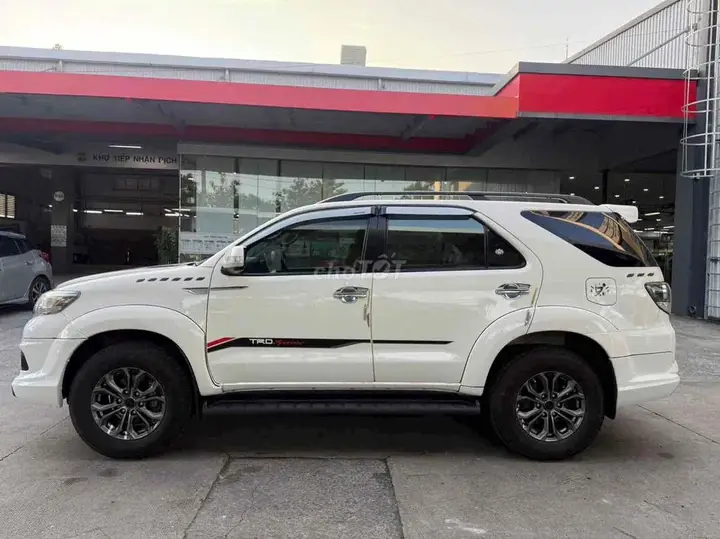 Toyota Fortuner 2016 photo 2