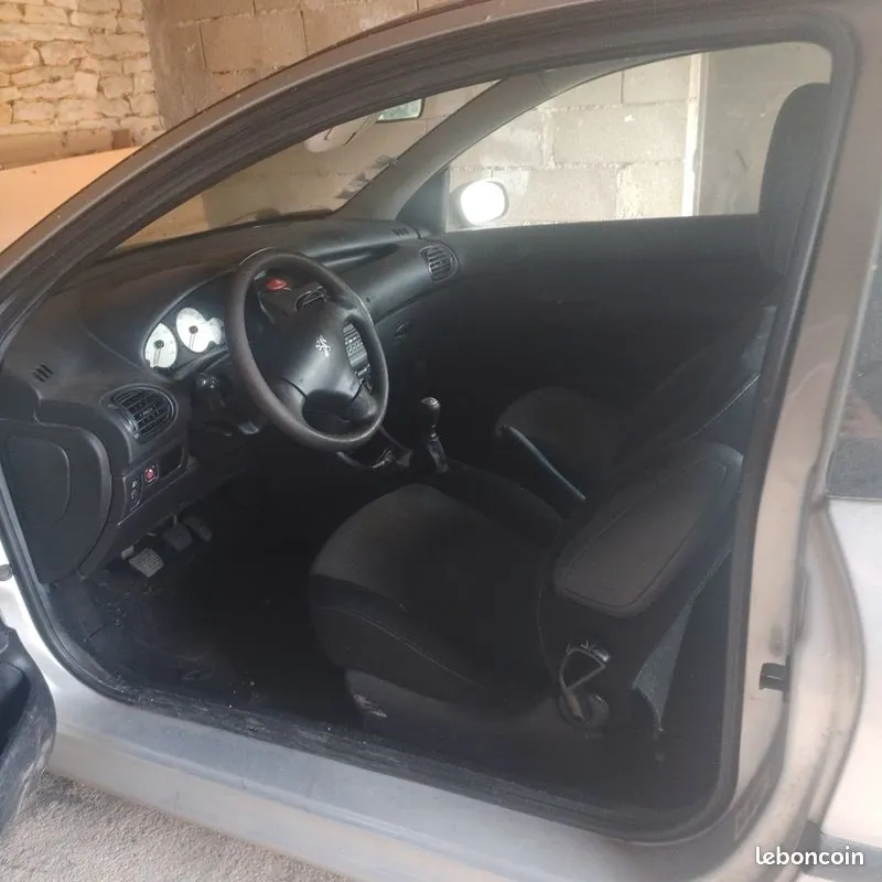 Peugeot 206 2006 photo 2