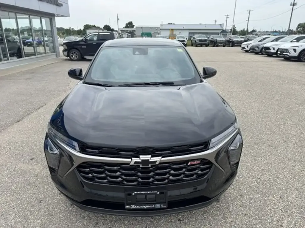 Chevrolet Trax 2026 photo 2