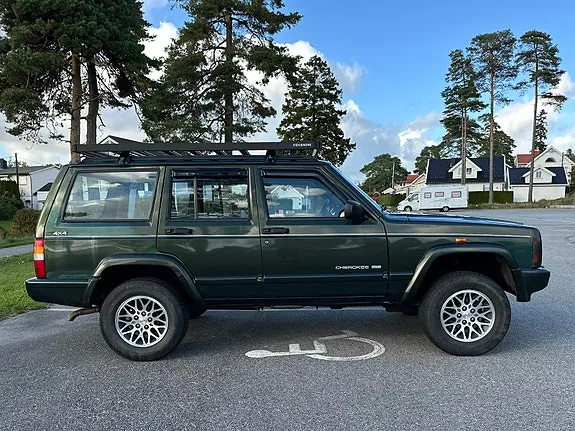 Jeep Cherokee 1999 photo 2
