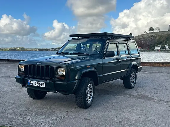 Jeep Cherokee